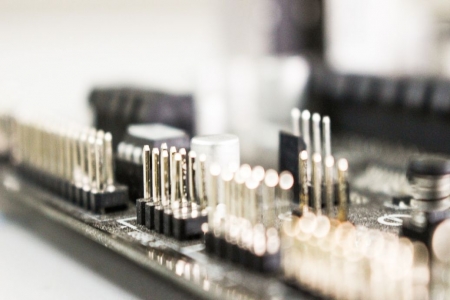  海鹽華慧電子科技誠邀您共創(chuàng  )美好未來(lái)   